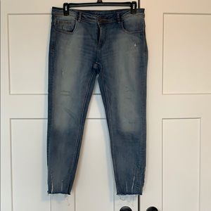 Zara distressed jeans ankle length sz 12